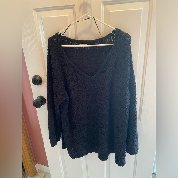 women’s sweater - Picture 1 of 2